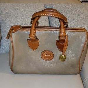 Dooney & Bourke🦆 vintage 'medicine' handbag